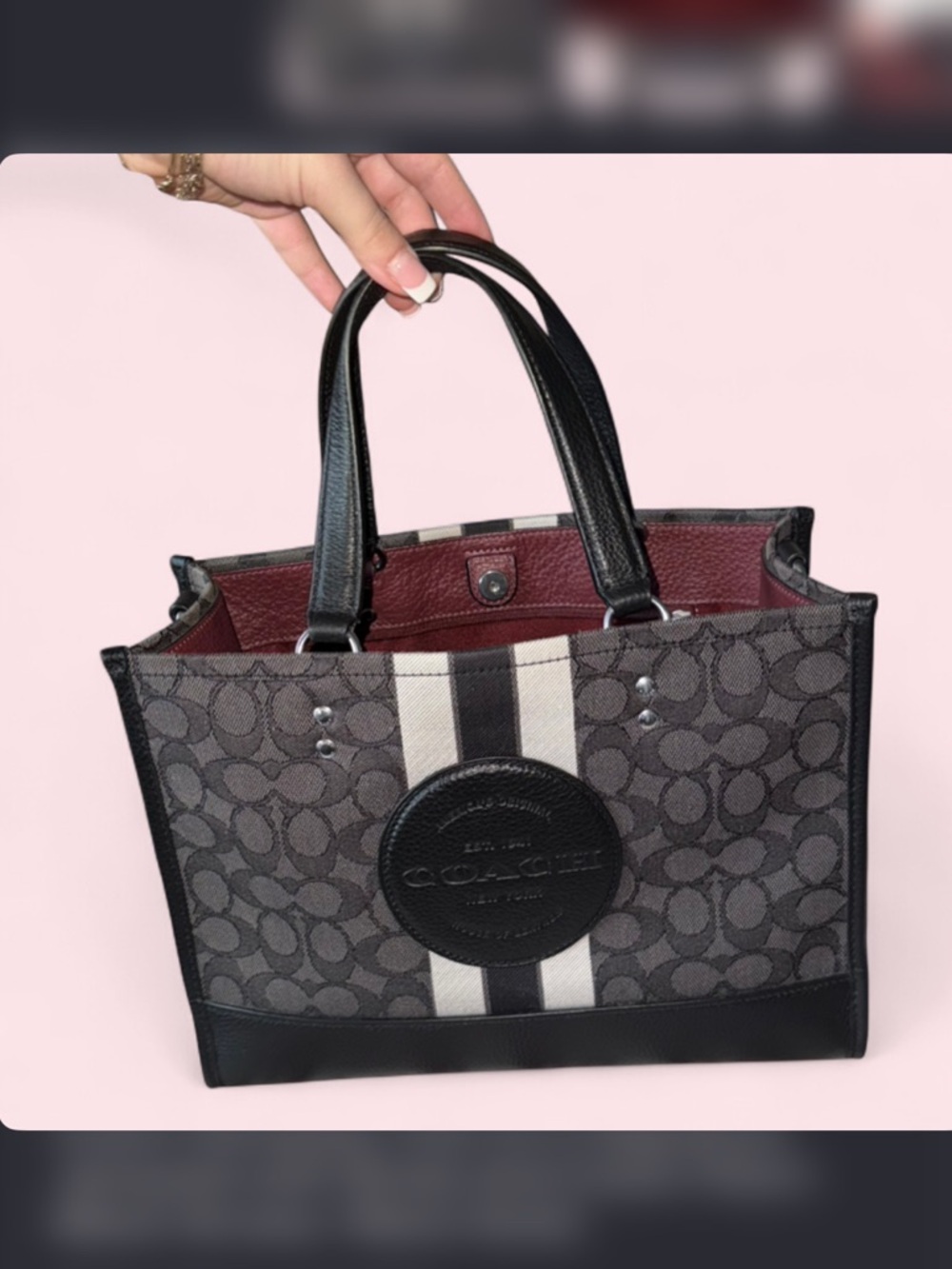 Coach Dempsey Tote 22 in Signature Jacquard